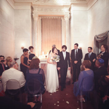 PHOTO: Wedding ceremony in small Tuscan chapel.